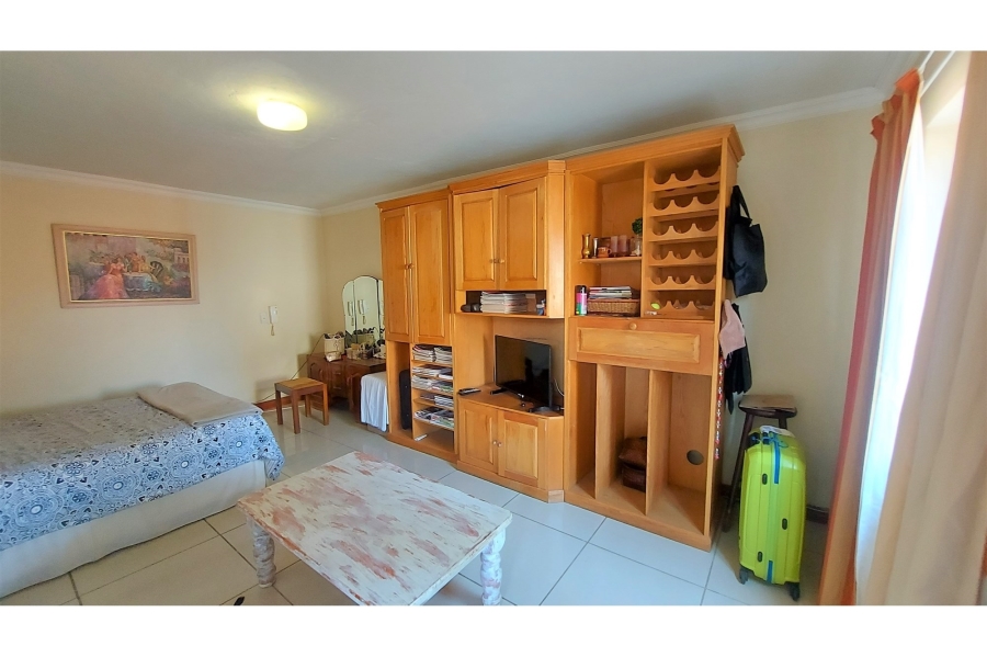 7 Bedroom Property for Sale in Birdwood Estate North West